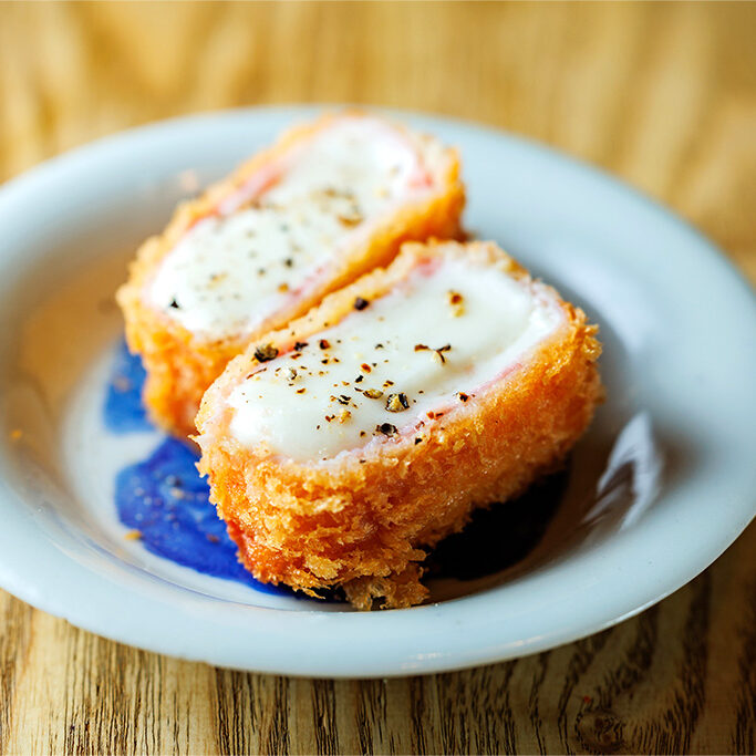 モッツァレラチーズと生ハムのフライ